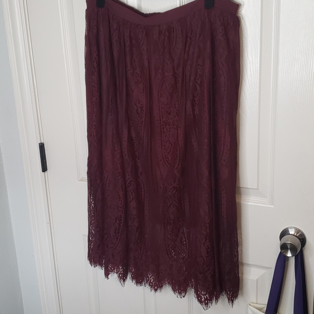 Burgundy Set - Picture 3 of 7